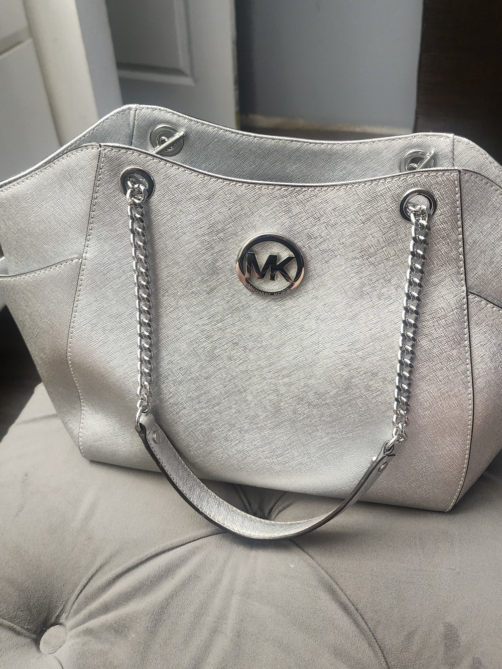 Michael Kors Metallic Silver Chain-Handle Shoulder Tote- SILVER LIKE NEW